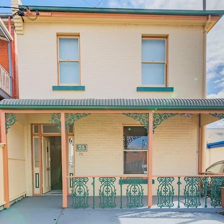 4 Bedroom House - Hobart Cbd - Free Parking - Free Wifi Екстер'єр фото
