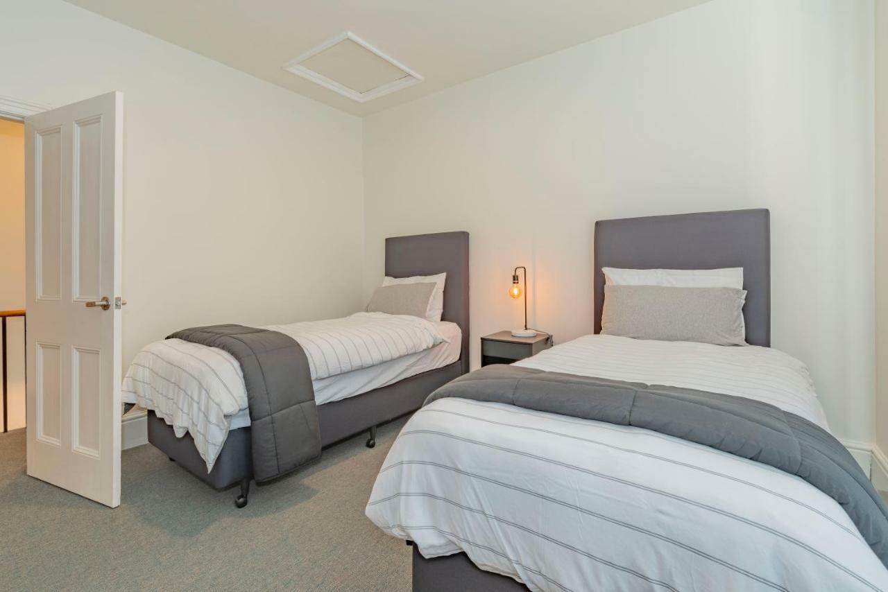 4 Bedroom House - Hobart Cbd - Free Parking - Free Wifi Екстер'єр фото