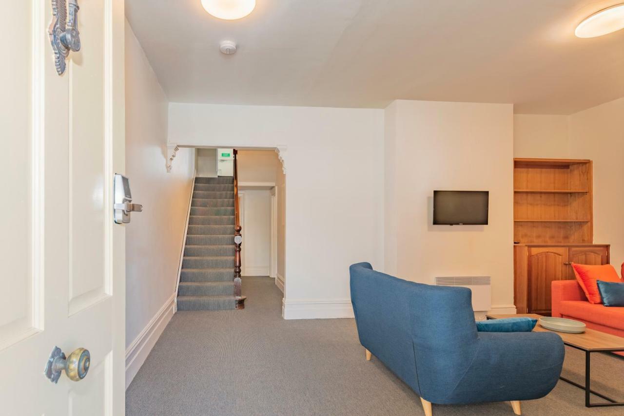 4 Bedroom House - Hobart Cbd - Free Parking - Free Wifi Екстер'єр фото