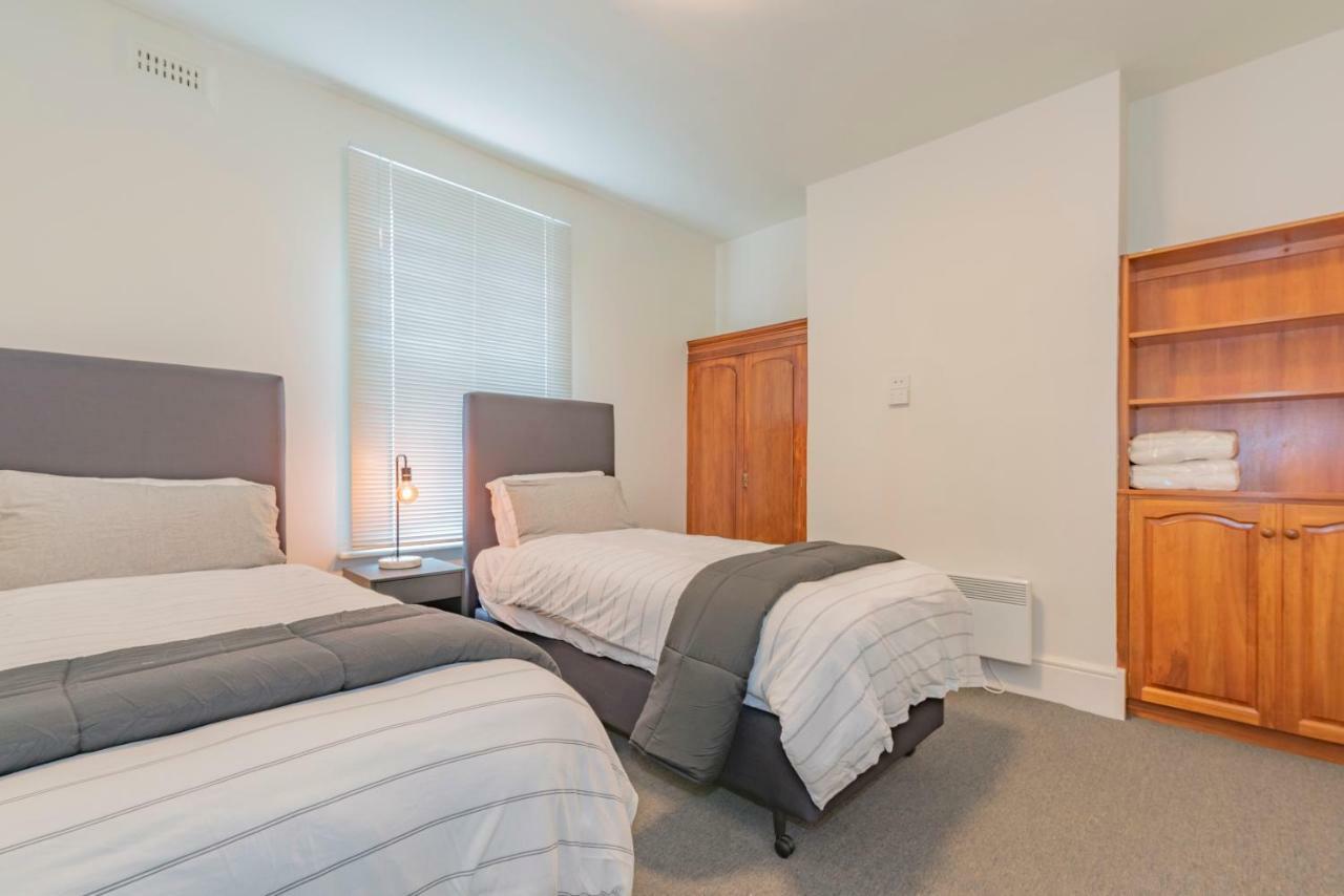 4 Bedroom House - Hobart Cbd - Free Parking - Free Wifi Екстер'єр фото