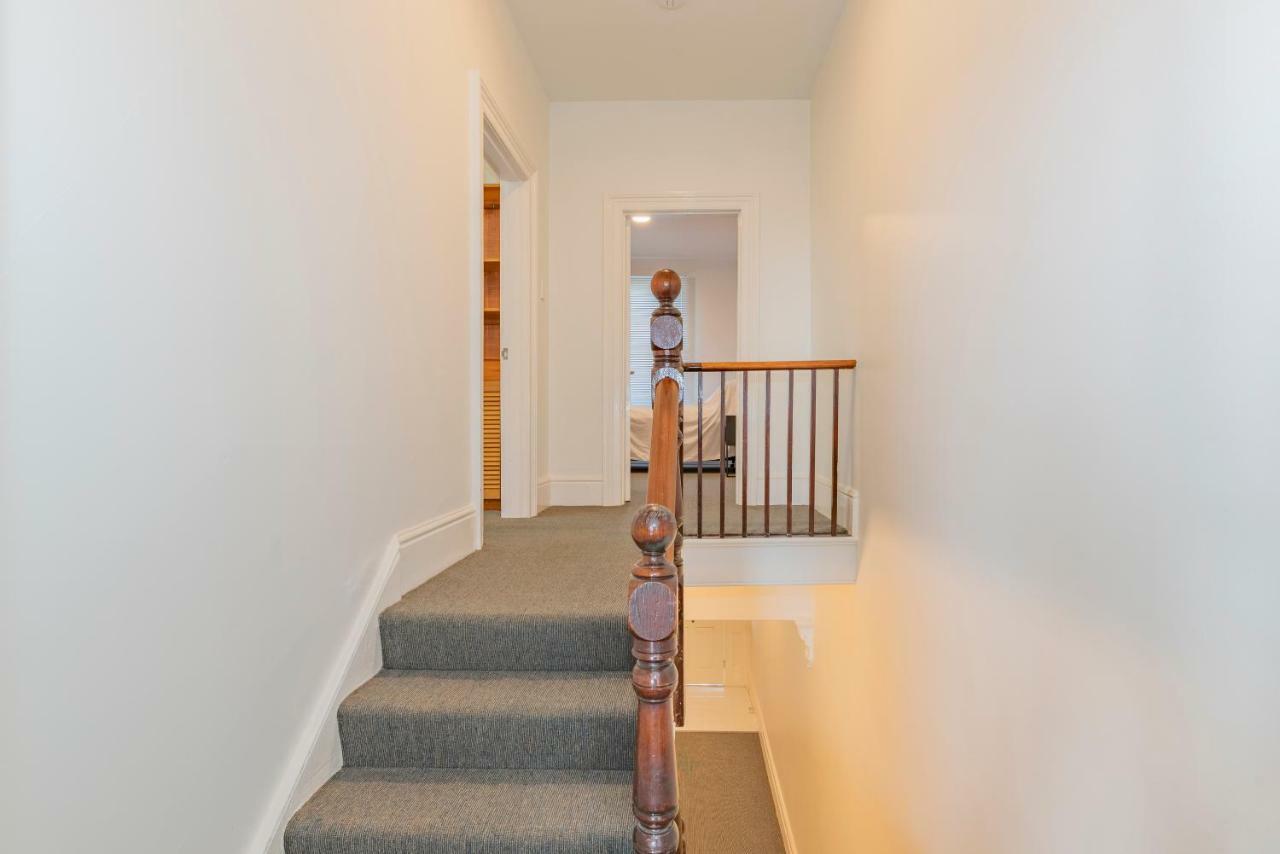 4 Bedroom House - Hobart Cbd - Free Parking - Free Wifi Екстер'єр фото